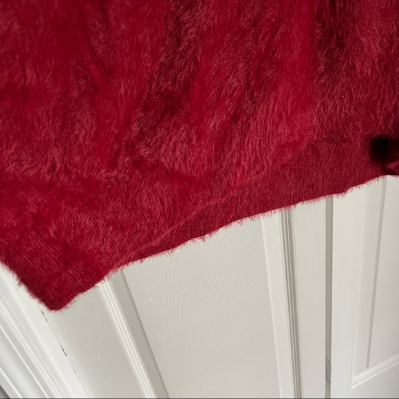 NWOT Ava & Viv Red Fuzzy Sweater - Picture 4 of 8